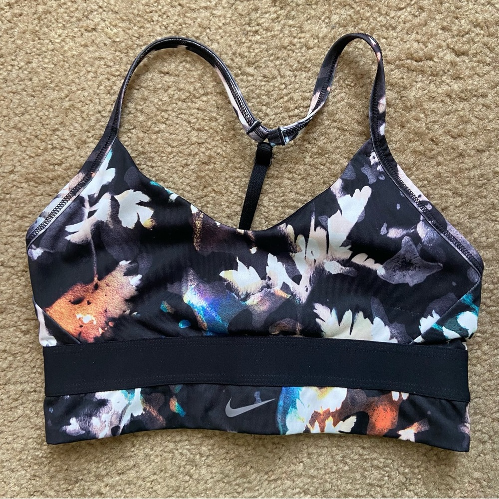 Nike women’s Dry Fit Sports Bra Small